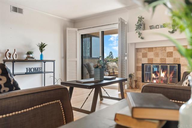 Detail Gallery Image 1 of 28 For 6960 Hyde Park Dr #4,  San Diego,  CA 92119 - 2 Beds | 2 Baths