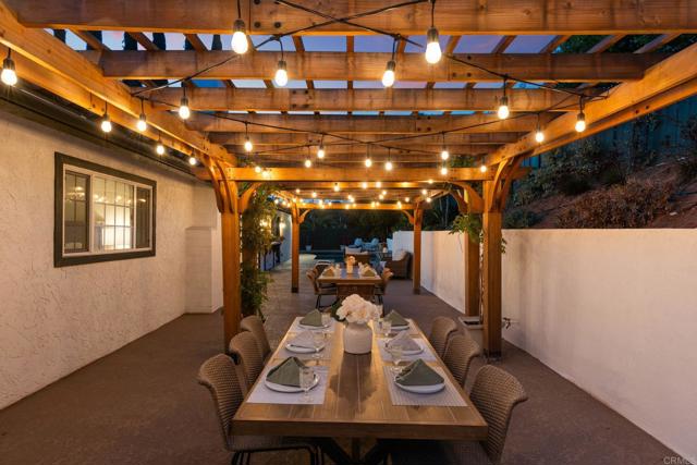 1920 Glennaire Drive, Escondido CA: https://media.crmls.org/mediaz/10fec7be-0837-4e2a-81cb-63286c090d74.jpg