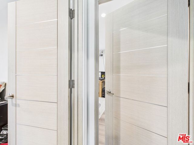 15344 Weddington Street, Sherman Oaks CA: https://media.crmls.org/mediaz/10fedf9f-5fcd-4e3d-a77f-6abbfbbeba3a.jpg