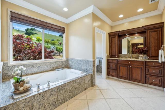 9540 Via Del Oro, Gilroy CA: https://media.crmls.org/mediaz/10ff64f7-cdf2-459d-81aa-29a749ce730c.jpg