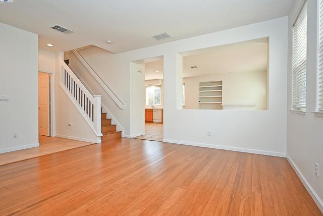 4189 Tessa Pl, Pleasanton CA: https://media.crmls.org/mediaz/10ffb723-66bc-4966-98ef-f84ef8db2cef.jpg