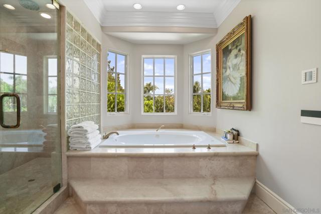16356 Rambla De Las Flores, Rancho Santa Fe CA: https://media.crmls.org/mediaz/11029bbf-8dab-4094-9ba7-bc4bc52c9025.jpg