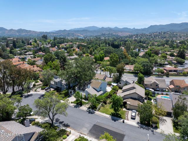 1984 Nettlebrook Street, Westlake Village CA: https://media.crmls.org/mediaz/1102c58f-eccb-4489-a8f0-b156e5236736.jpg