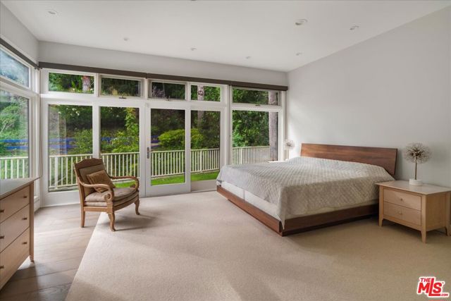 3479 Mandeville Canyon Road, Los Angeles CA: https://media.crmls.org/mediaz/1103ef27-7627-44c8-8ea9-d4c16b4e3242.jpg