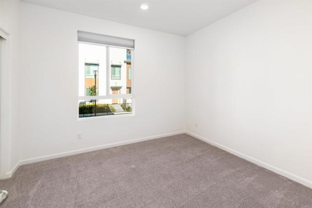 Detail Gallery Image 24 of 34 For 953 Radcliffe Trl, Vista,  CA 92081 - 2 Beds | 2 Baths