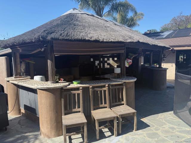 1153 Crest Dr, Encinitas CA: https://media.crmls.org/mediaz/1105a9d6-64d9-4200-bcd4-b1b8259f1379.jpg