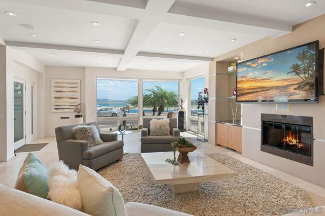 3328 Crown Point, San Diego CA: https://media.crmls.org/mediaz/1105df0d-898c-445d-b2f9-38ddc680fce6.jpg