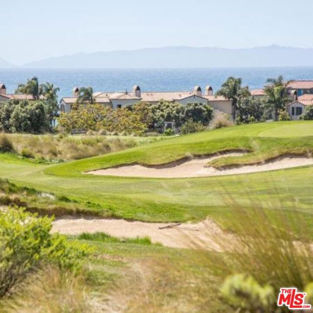6600 Beachview Drive, Rancho Palos Verdes CA: https://media.crmls.org/mediaz/1106d2ea-893e-493d-a2da-8fbd1f4dec4b.jpg