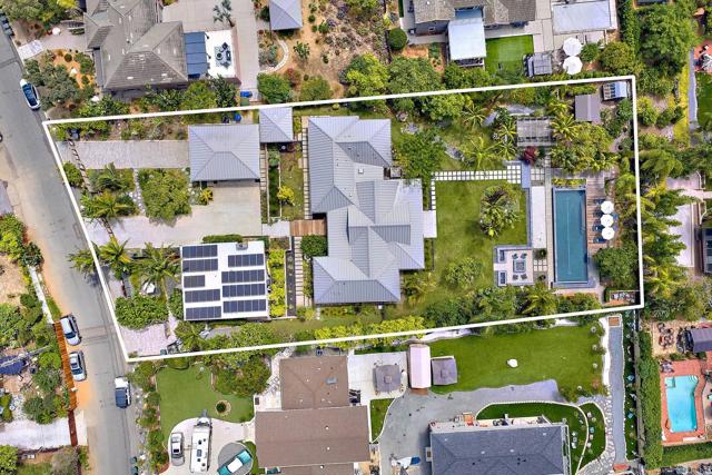 630 Ocean View Avenue, Encinitas CA: https://media.crmls.org/mediaz/1106e119-7e7e-4608-b991-ae867a51d8d8.jpg