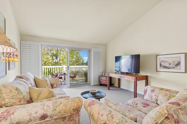 Detail Gallery Image 12 of 23 For 1982 Fairlee Dr, Encinitas,  CA 92024 - 2 Beds | 2 Baths