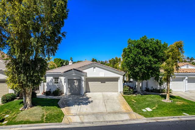 54580 Tanglewood, La Quinta CA: https://media.crmls.org/mediaz/1107bcc1-5459-4997-995e-4543b4da2384.jpg