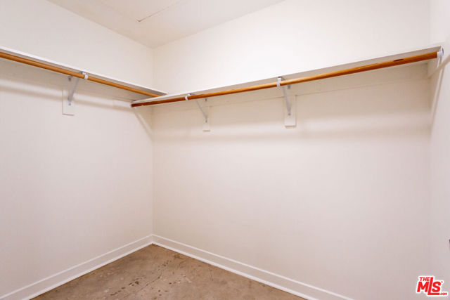 711 S Olive Street, Los Angeles CA: https://media.crmls.org/mediaz/1107d8a3-e899-43ec-a52a-1f3156787c9e.jpg