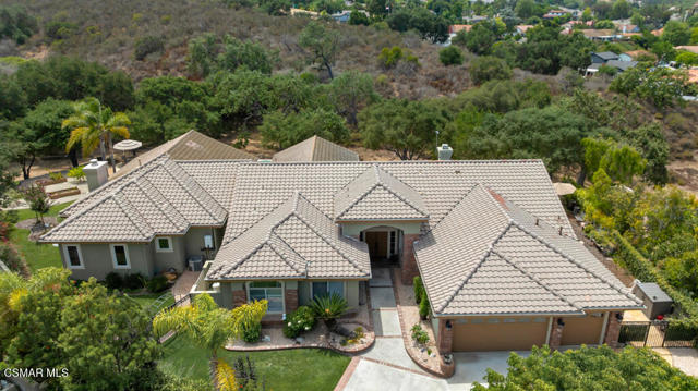 1826 Crystal View Circle, Newbury Park CA: https://media.crmls.org/mediaz/1107fcc9-5ae9-4f10-b105-3789e5f19700.jpg