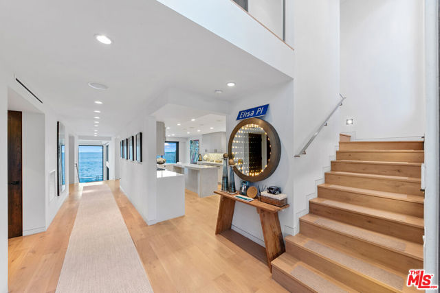 24146 Malibu Road, Malibu CA: https://media.crmls.org/mediaz/110a0f40-bb84-4de5-b7e5-4cf50c09b900.jpg