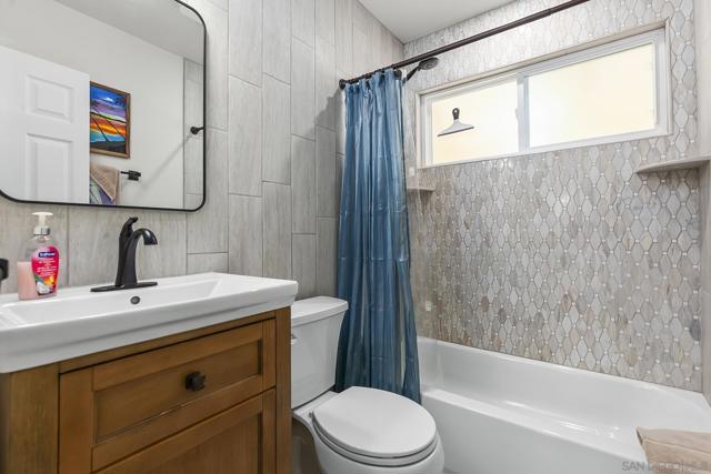 7783 Blue Lake Dr, San Diego CA: https://media.crmls.org/mediaz/110a22b8-8398-4042-8aa9-d82a3add89f9.jpg