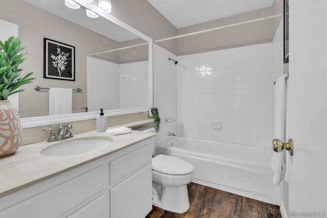 11523 Fury Ln, El Cajon CA: https://media.crmls.org/mediaz/110a2c30-5f33-4c37-9905-8ce109c1df7e.jpg