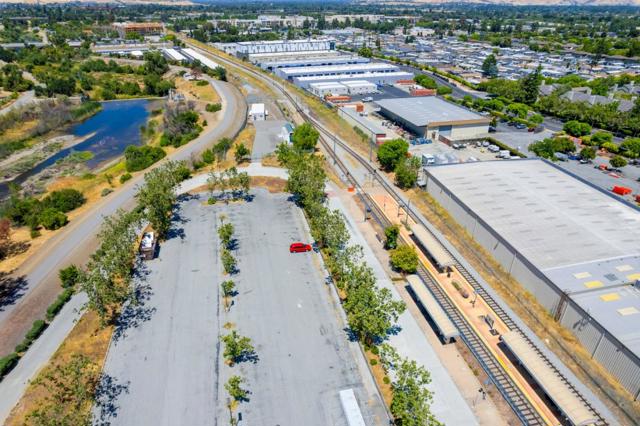 5972 Lake Almanor Drive, San Jose CA: https://media.crmls.org/mediaz/110a711b-11a9-4ddf-939d-cbbc3daa0945.jpg