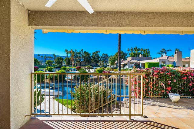 153 Lake Shore Drive, Rancho Mirage CA: https://media.crmls.org/mediaz/110a7a92-701a-43f0-b094-93512e6a7898.jpg