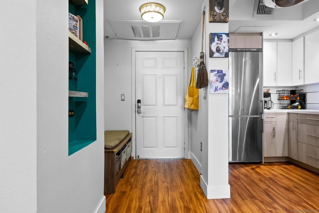 2400 5th Ave - photo 4