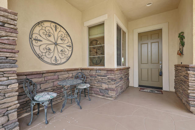 81083 Avenida Tres Lagunas, Indio CA: https://media.crmls.org/mediaz/110bef7d-34cc-4263-bae7-cc51c9cd3eb1.jpg