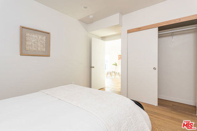 1946 1/2 Preston Avenue, Los Angeles CA: https://media.crmls.org/mediaz/110c2cbb-7776-4a31-94e4-ad6ec7fa6c4f.jpg