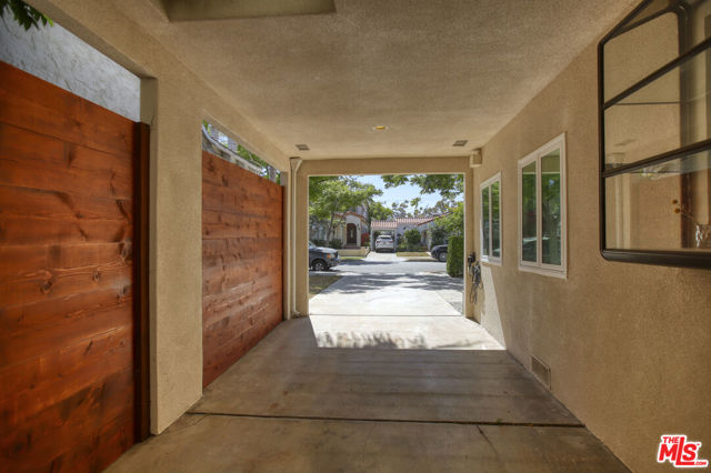 426 South Swall Drive photo 4