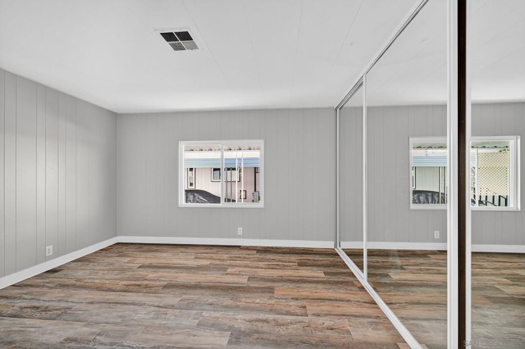 MLS #250043107SD image #14