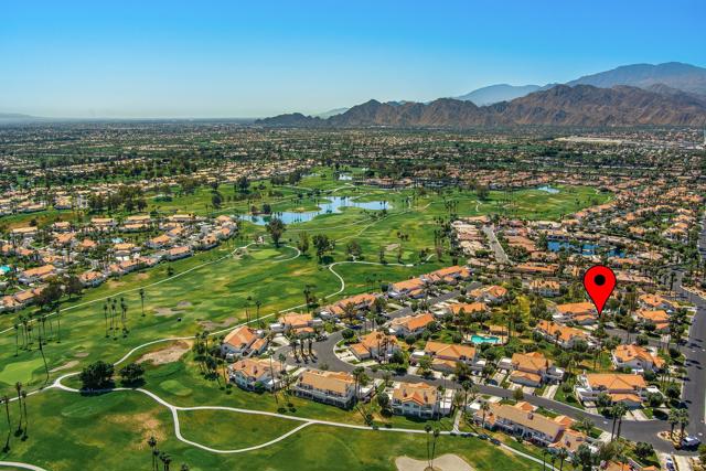 618 Vista Lago N Circle, Palm Desert CA: https://media.crmls.org/mediaz/110d7147-b2cb-4f7f-b8b9-a08f8de395af.jpg