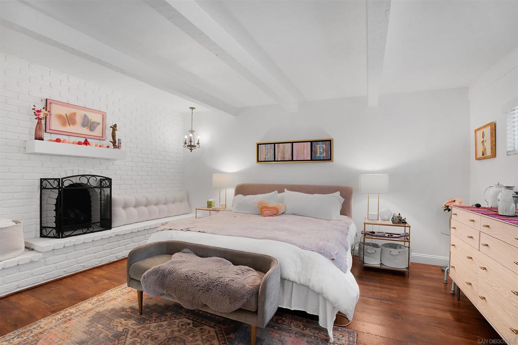 MLS #250035692SD img 24