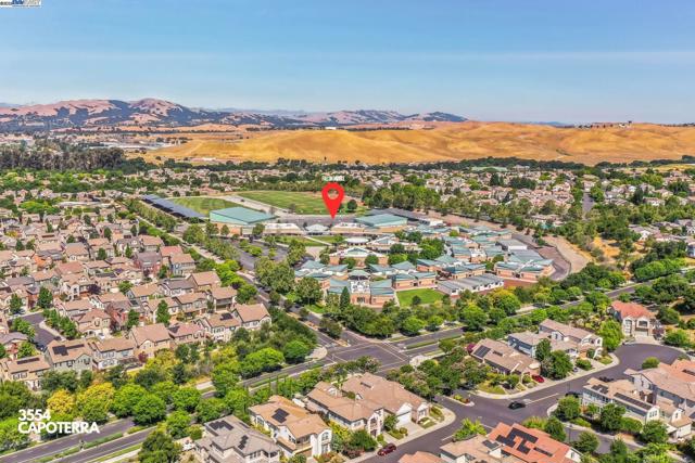 3554 Capoterra Way, Dublin CA: https://media.crmls.org/mediaz/110de3bc-76fc-4768-bba0-b8de4c564122.jpg