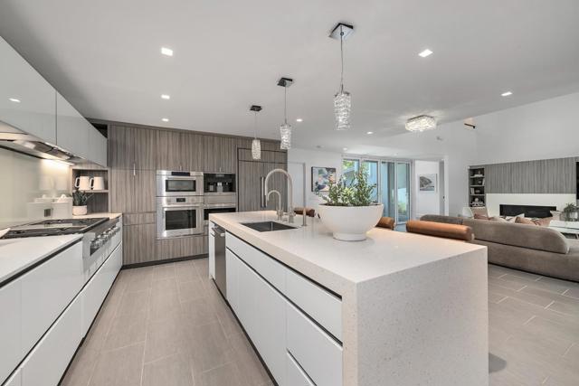 1101 Hamilton Avenue, Palo Alto CA: https://media.crmls.org/mediaz/110dfd19-3204-4452-ba57-e994ae04145c.jpg