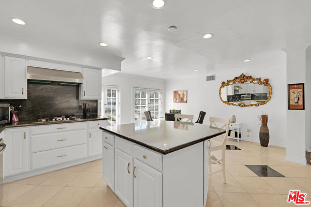 1131 S Swall Drive, Los Angeles CA: https://media.crmls.org/mediaz/110e2111-0a38-4803-8c4b-d3e96dcd7fba.jpg