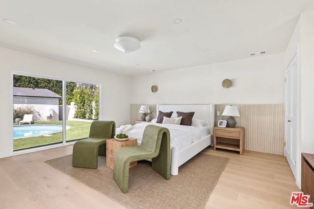 15727 Hartsook Street, Encino CA: https://media.crmls.org/mediaz/110e9908-4b64-49bf-9d82-cd4124f641b1.jpg