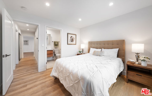 12034 Alberta Drive, Culver City CA: https://media.crmls.org/mediaz/110f2f0a-8686-4080-bc27-3ad00bd6a691.jpg