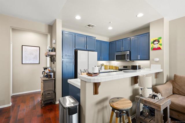 2745 White Pine Ct, Chula Vista CA: https://media.crmls.org/mediaz/110fdba0-c1d5-4321-b047-baf2917e4bef.jpg