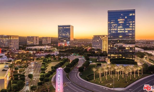 19 Rippling, Irvine CA: https://media.crmls.org/mediaz/11100fbe-f1c0-4f4b-ae9a-7e388fb570b6.jpg