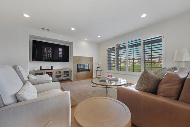 80276 Via Tesoro, La Quinta CA: https://media.crmls.org/mediaz/11101d26-f2de-4075-9d10-1bb05c500e9a.jpg