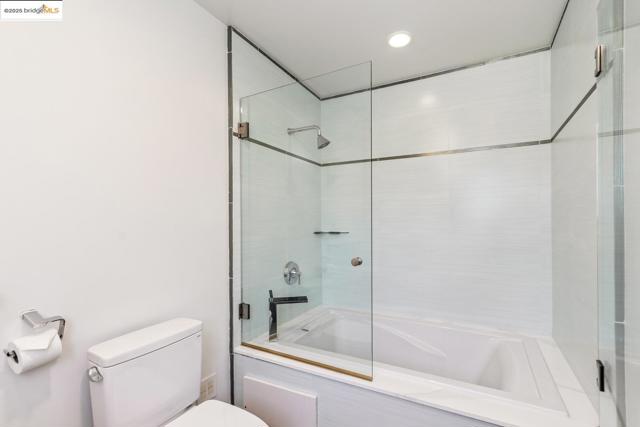2912 Hillside DR, Burlingame CA: https://media.crmls.org/mediaz/1110d36e-2ee5-4e9f-befb-930441610110.jpg