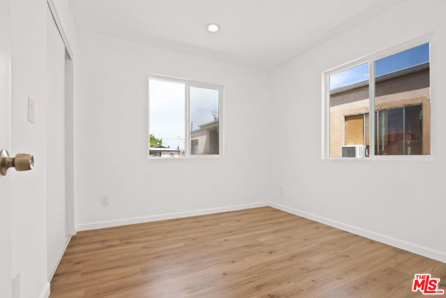 649 1/2 W 92nd Street, Los Angeles CA: https://media.crmls.org/mediaz/1110d5b7-cfb6-4b0d-95bb-e0aa147e23ad.jpg
