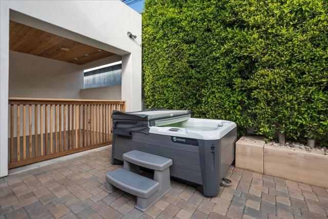 3535 Riviera Drive, San Diego CA: https://media.crmls.org/mediaz/1110dbd9-0a40-4002-bd52-60711d3d2dd4.jpg