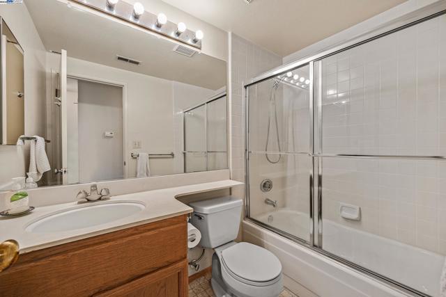 3754 N Stoneglen, Richmond CA: https://media.crmls.org/mediaz/1112bacb-7572-4e50-bd89-ea9c43eb4d2d.jpg