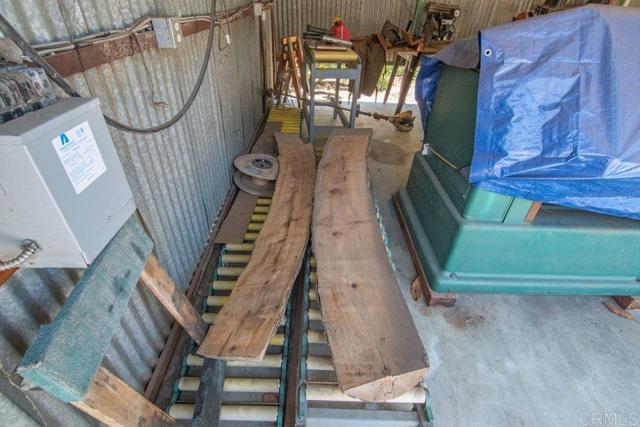 3137 E Valley Parkway, Escondido CA: https://media.crmls.org/mediaz/11133b02-8641-4d76-9c23-e0355ec3b121.jpg