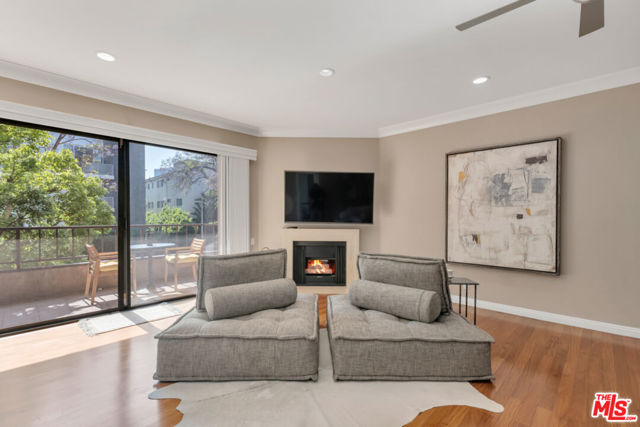 1124 N Kings Road, West Hollywood CA: https://media.crmls.org/mediaz/1114470b-936e-4df5-8eea-2518c4d3ab36.jpg