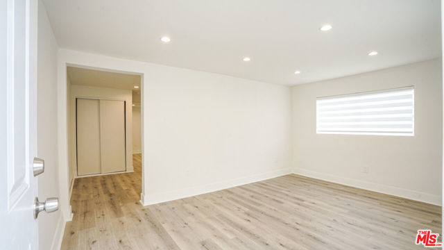5342 Lexington Avenue, Los Angeles CA: https://media.crmls.org/mediaz/1114a742-1671-422a-b586-9f02dad161f0.jpg