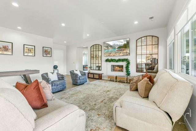 44830 Via Mirabel, La Quinta CA: https://media.crmls.org/mediaz/1114bdac-2396-4858-9619-839dd460585f.jpg