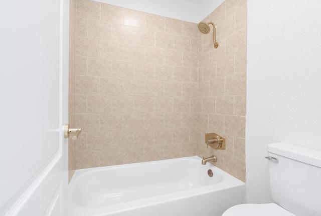 615 Fredricks Avenue, Oceanside CA: https://media.crmls.org/mediaz/1114f6cd-283d-491c-ae65-d992e6364e3f.jpg