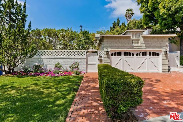 1945 Edgemont Street, Los Angeles, California 90027, 3 Bedrooms Bedrooms, ,3 BathroomsBathrooms,Single Family Residence,For Sale,Edgemont,25495351