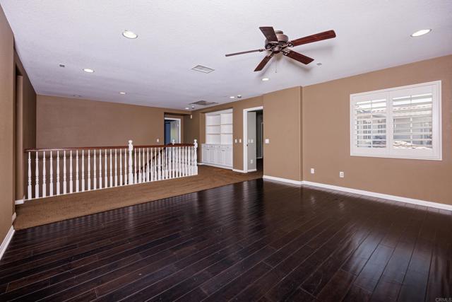 27002 Red Maple Street, Murrieta CA: https://media.crmls.org/mediaz/1115ceff-defb-4738-96e4-00554536d7a7.jpg