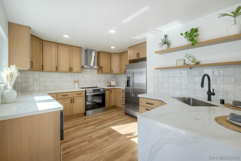 MLS #250041090SD image #11