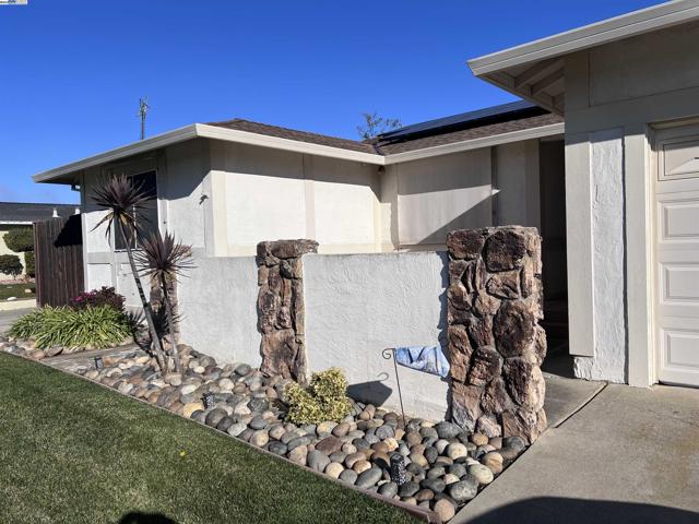 1222 Murdell Ln, Livermore CA: https://media.crmls.org/mediaz/111790df-5a7b-446c-b0e9-cb5e58d094b6.jpg